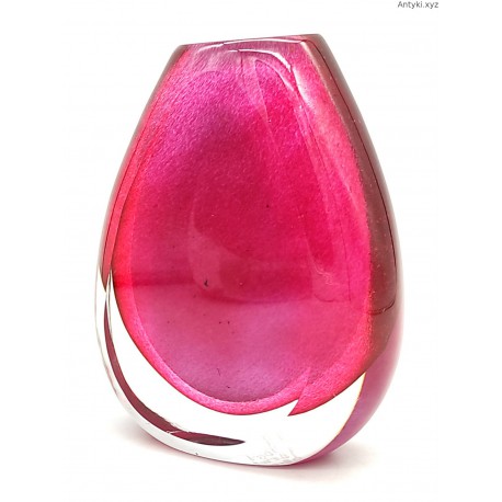 Różowy wazon ze szkła warstwowego sygnowany
